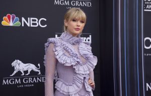 Taylor Swift shuts down question about having kids when she turns 30