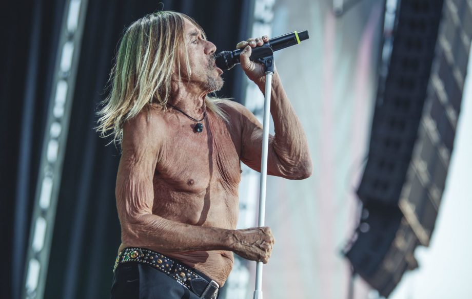Iggy Pop reveals he uses a cane