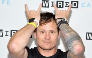 Tom DeLonge: 