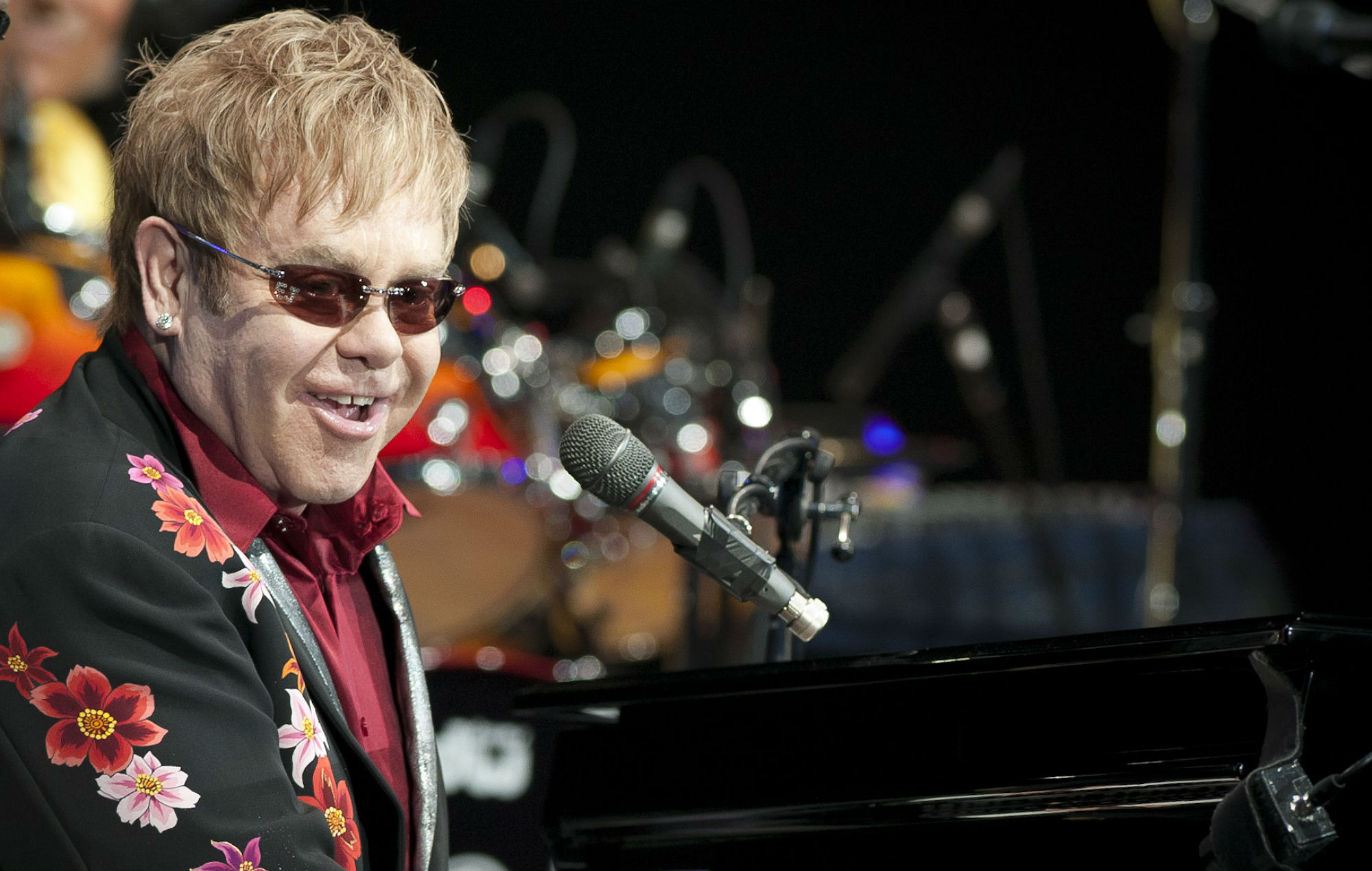 Elton John's new US tour dates have ruled him out of performing at Glastonbury 2020