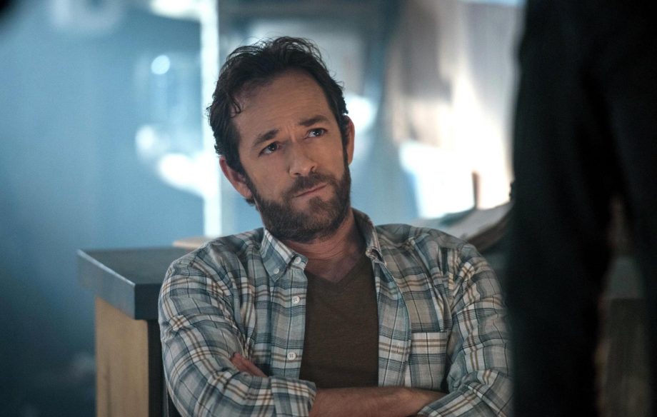 Luke Perry stars in a 2017 episode of Riverdale