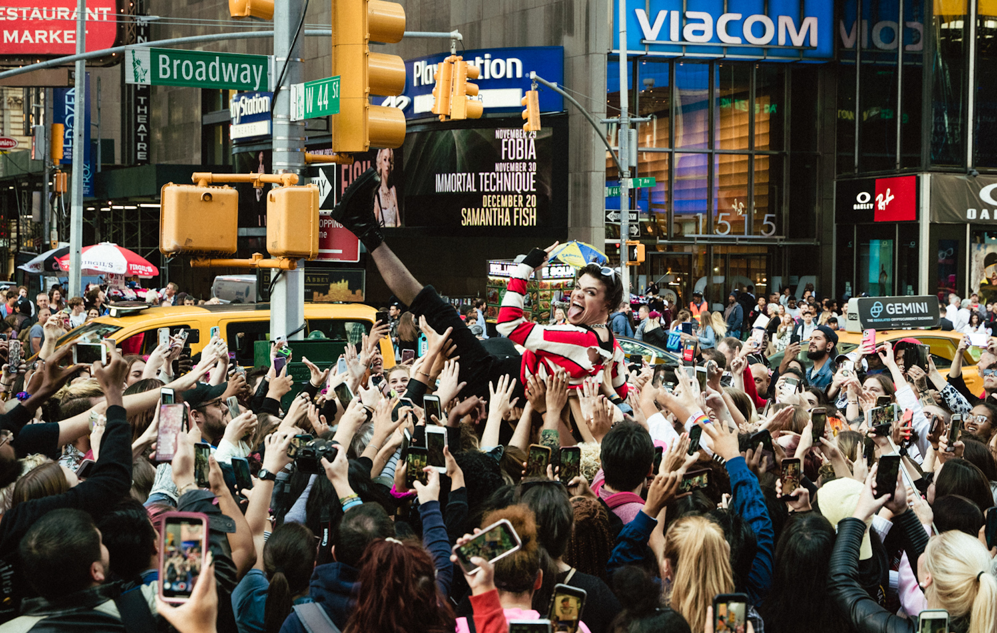 Yungblud premieres 'Original Me' video in New York's Times Square